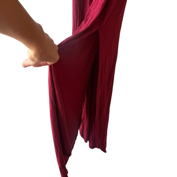 Burgundy Maxi Dress Women’s Size Large L Off Shoulder Flutter Sleeve Slit Gown - Picture 4 of 7